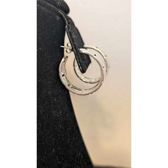 925 Sterling Silver Greek Key Post 1" Round 3/8" Wide Hoop Earrings - Picture 6 of 7